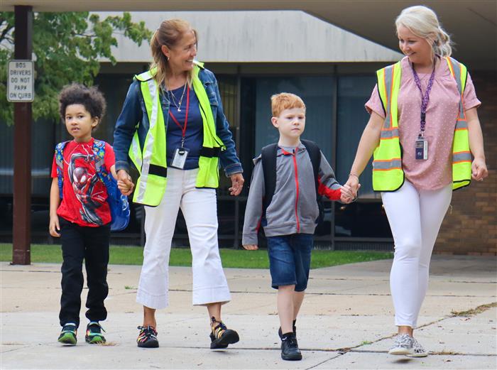 AIU First Day 2022 arrival at Sunrise School.